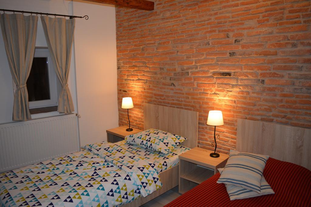 Blue House Hotel Brasov Exterior photo