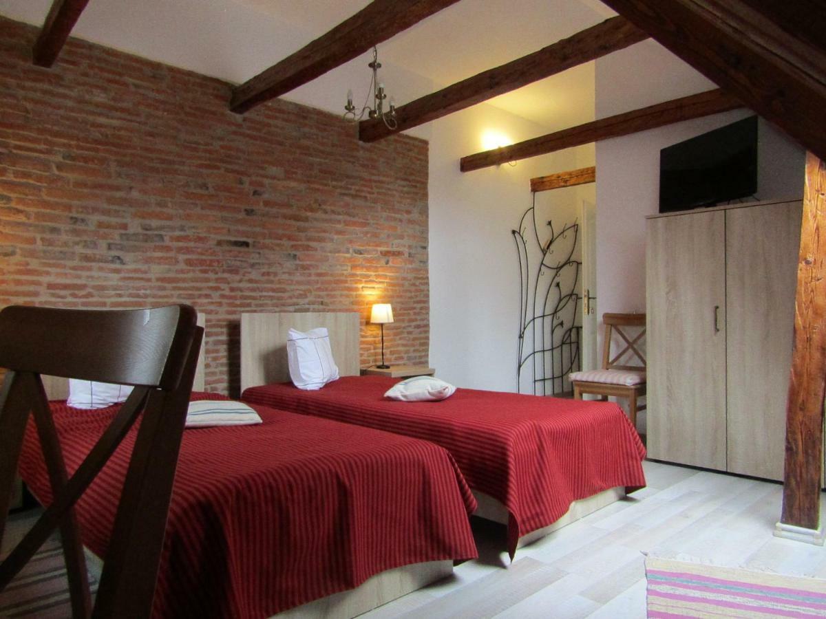 Blue House Hotel Brasov Exterior photo